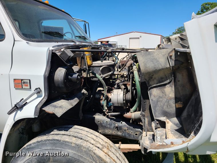 image for item GT9097 1988 GMC TopKick 7000  feed mixer truck