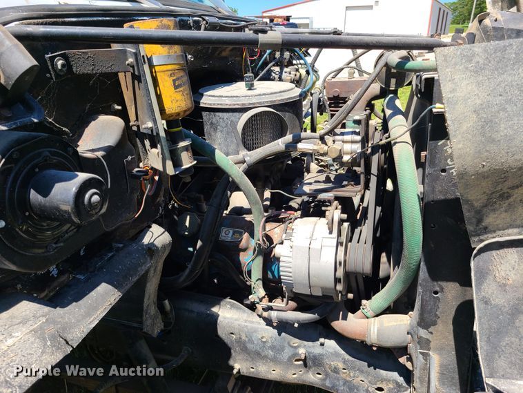 image for item GT9097 1988 GMC TopKick 7000  feed mixer truck