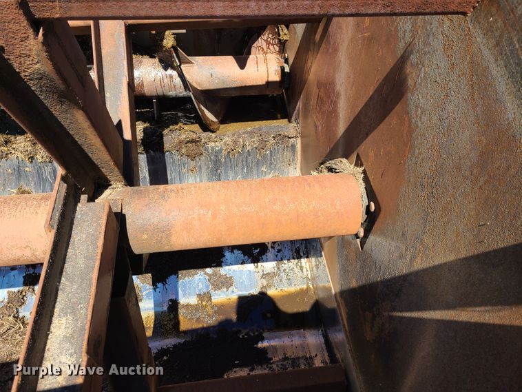 image for item GT9098 1982 Mack MR685S  feed mixer truck