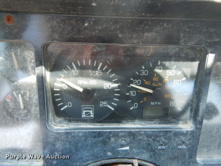 image for item HM9552 1994 White GMC WG  fertilizer delivery truck