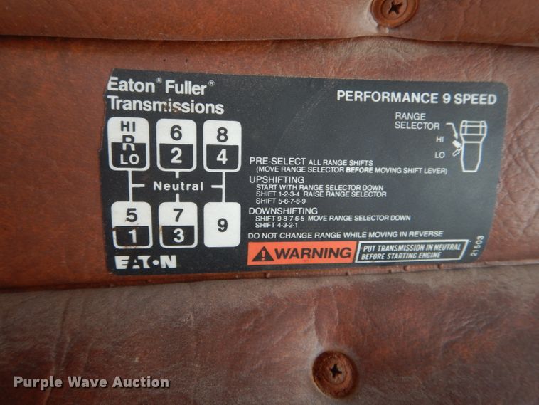 image for item HM9552 1994 White GMC WG  fertilizer delivery truck