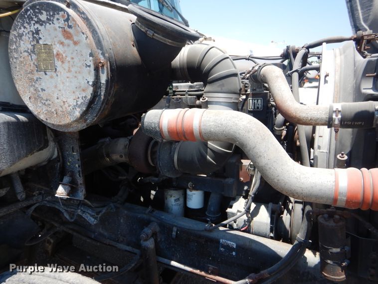 image for item HM9552 1994 White GMC WG  fertilizer delivery truck