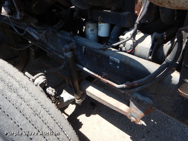 image for item HM9552 1994 White GMC WG  fertilizer delivery truck