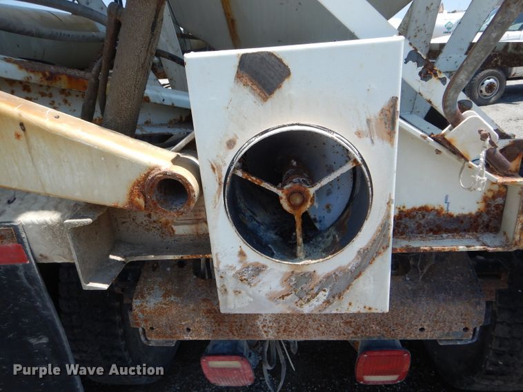 image for item HM9552 1994 White GMC WG  fertilizer delivery truck