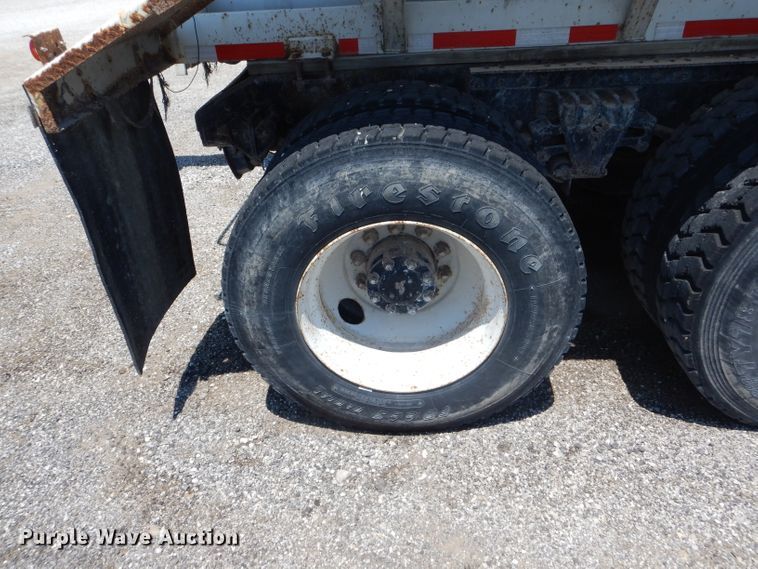 image for item HM9552 1994 White GMC WG  fertilizer delivery truck