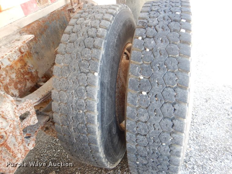 image for item HM9552 1994 White GMC WG  fertilizer delivery truck