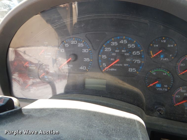 image for item HM9554 2007 International 7400  applicator truck chassis