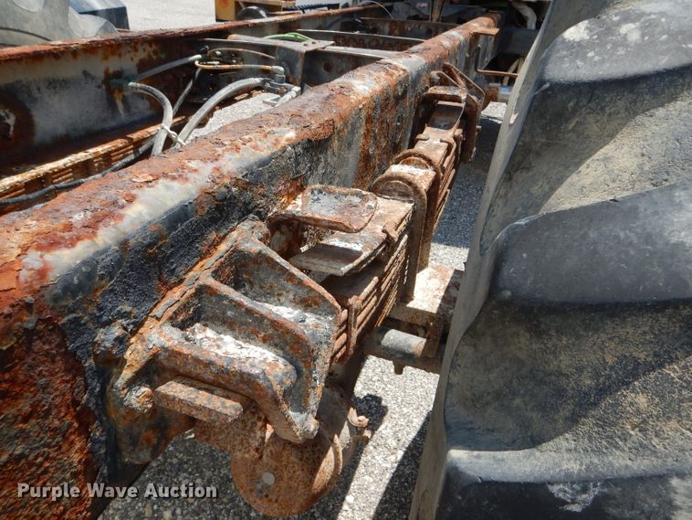 image for item HM9554 2007 International 7400  applicator truck chassis