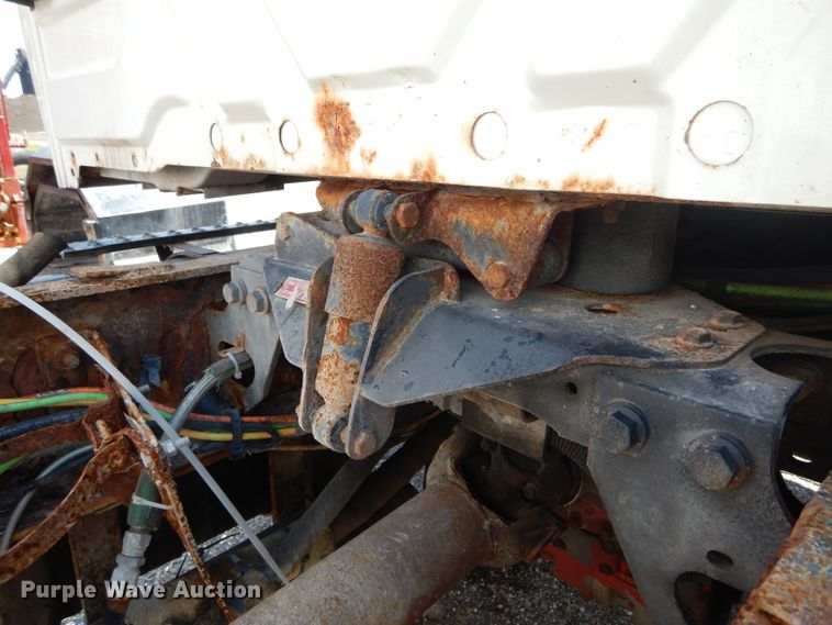 image for item HM9554 2007 International 7400  applicator truck chassis