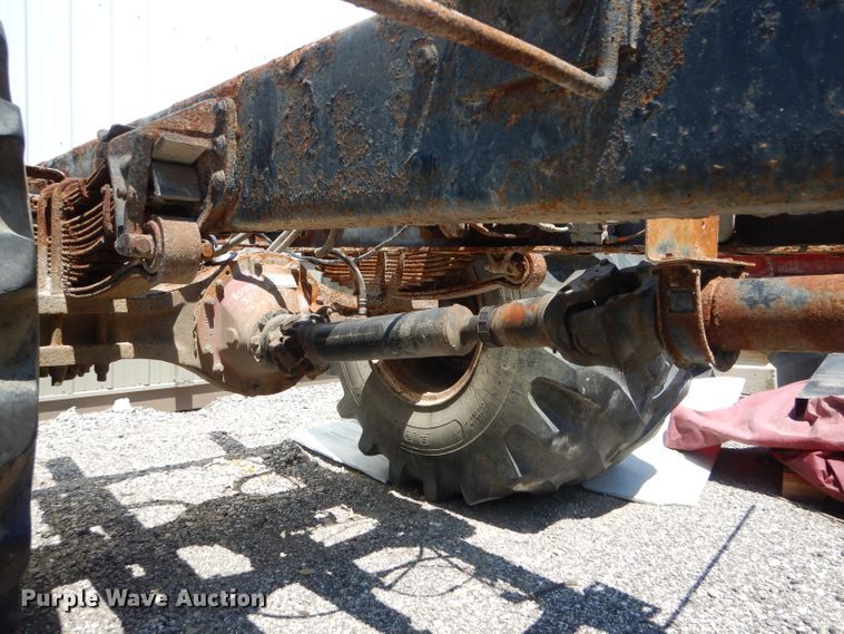 image for item HM9554 2007 International 7400  applicator truck chassis