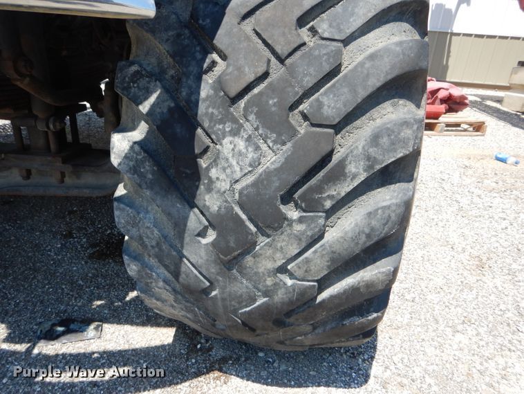 image for item HM9554 2007 International 7400  applicator truck chassis