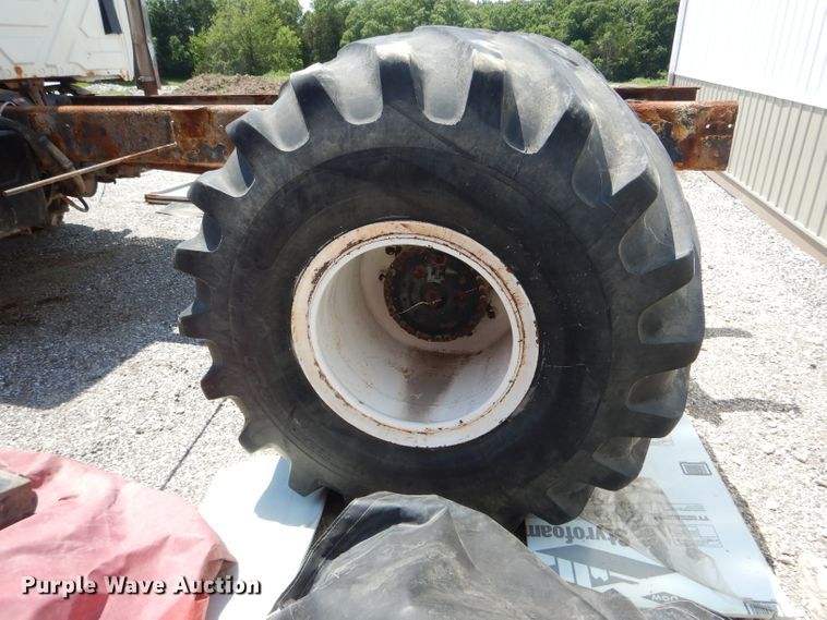 image for item HM9554 2007 International 7400  applicator truck chassis