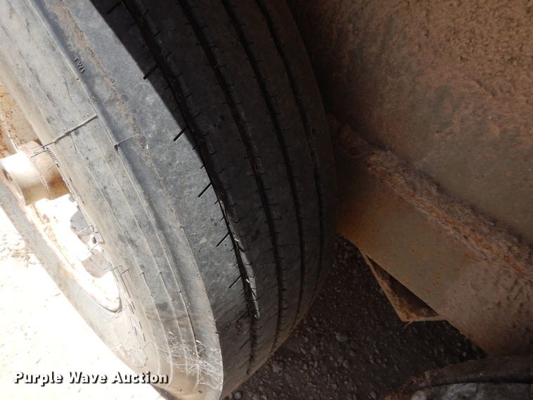 image for item HS9641 1993 WW livestock trailer