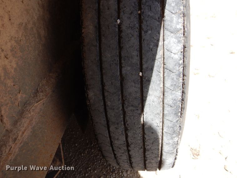 image for item HS9641 1993 WW livestock trailer