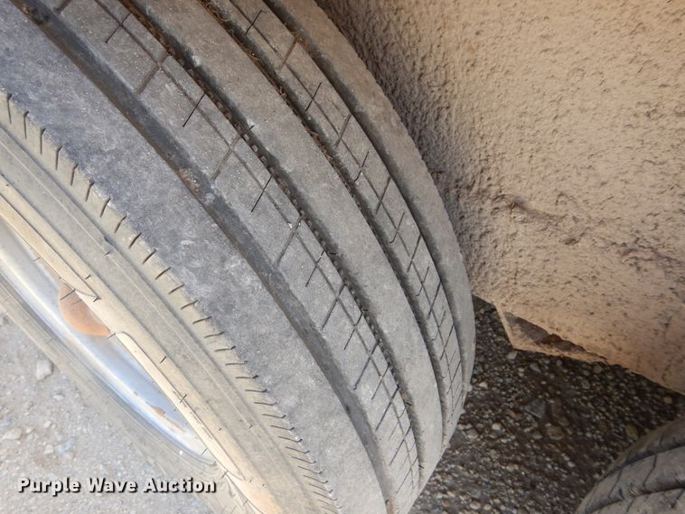 image for item HS9641 1993 WW livestock trailer