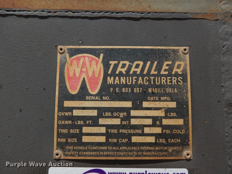 image for item HS9641 1993 WW livestock trailer