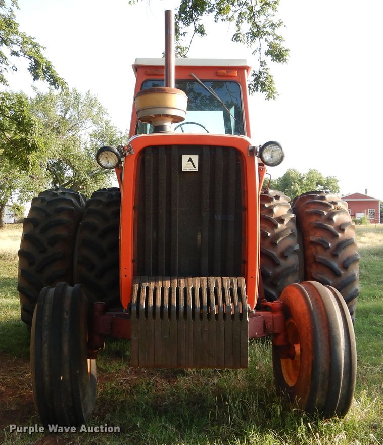 image for item HS9665 1977 Allis Chalmers AC7060  tractor