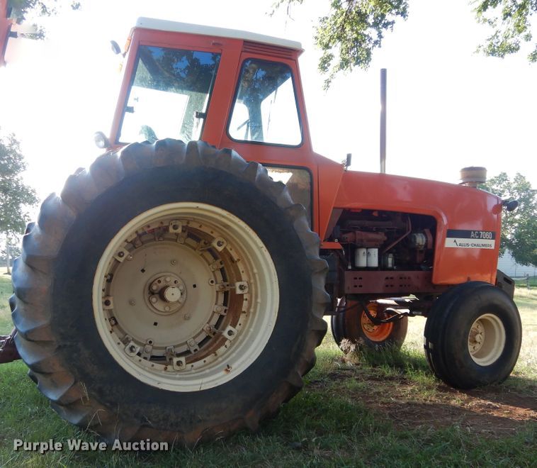 image for item HS9665 1977 Allis Chalmers AC7060  tractor