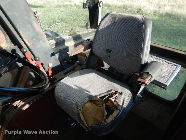 image for item HS9665 1977 Allis Chalmers AC7060  tractor