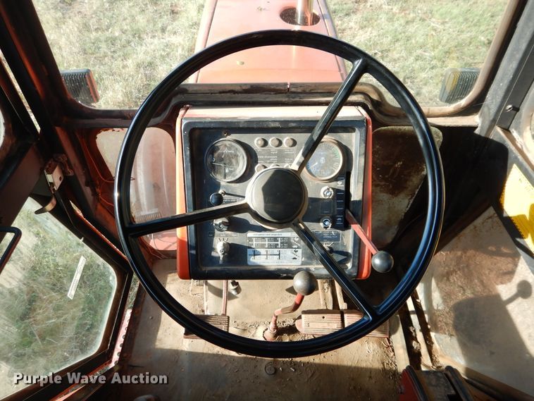 image for item HS9665 1977 Allis Chalmers AC7060  tractor