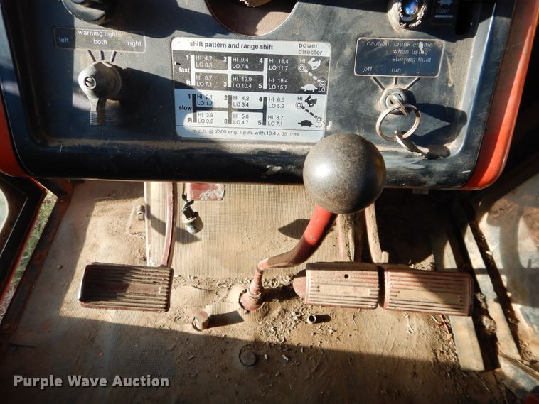 image for item HS9665 1977 Allis Chalmers AC7060  tractor