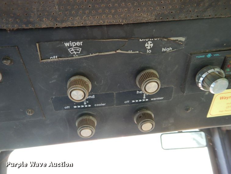 image for item HS9665 1977 Allis Chalmers AC7060  tractor