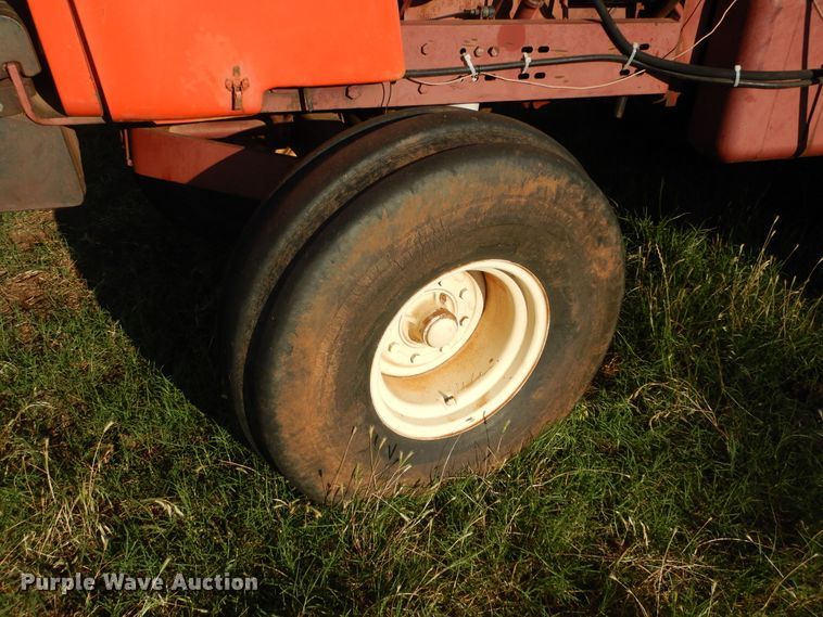 image for item HS9665 1977 Allis Chalmers AC7060  tractor