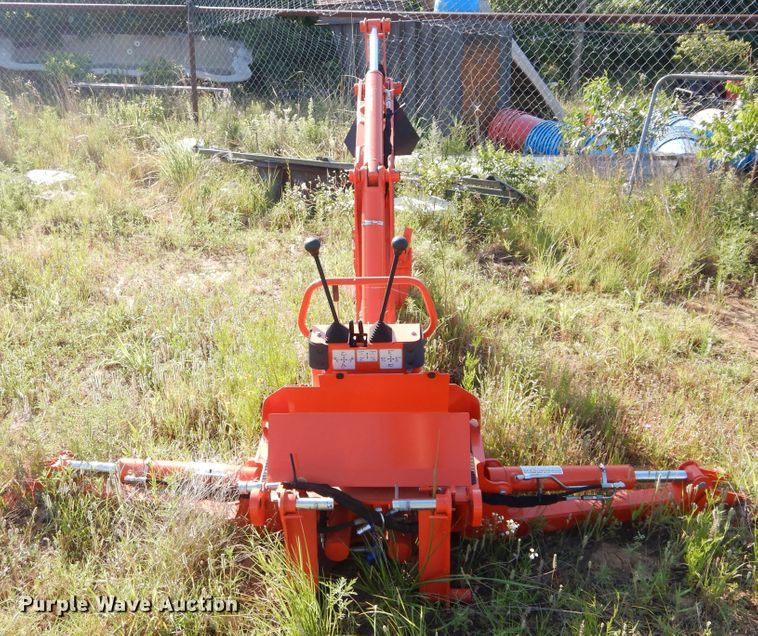 image for item HS9667 Kubota BT820 backhoe attachment