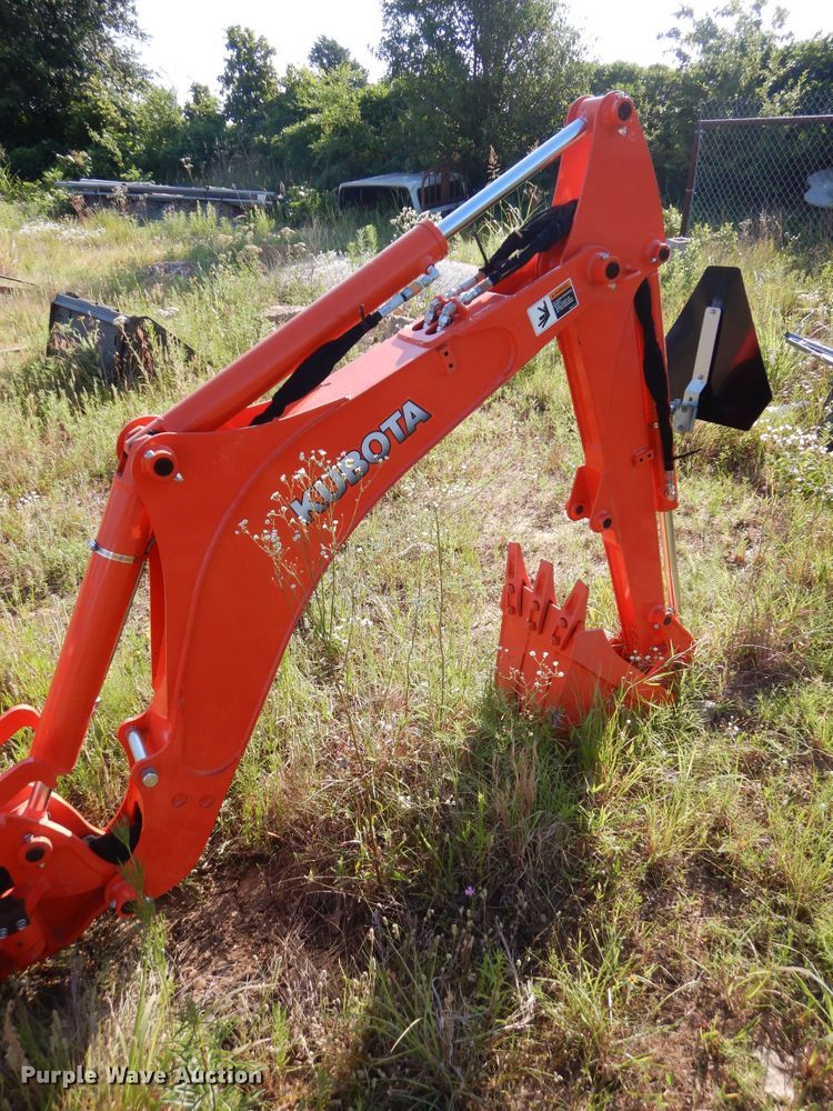 image for item HS9667 Kubota BT820 backhoe attachment