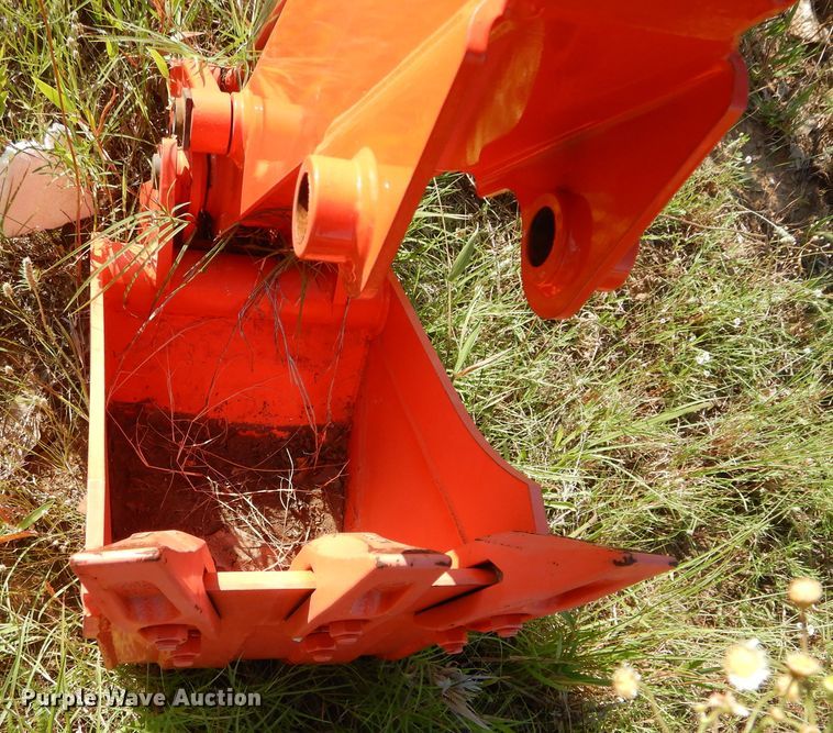 image for item HS9667 Kubota BT820 backhoe attachment