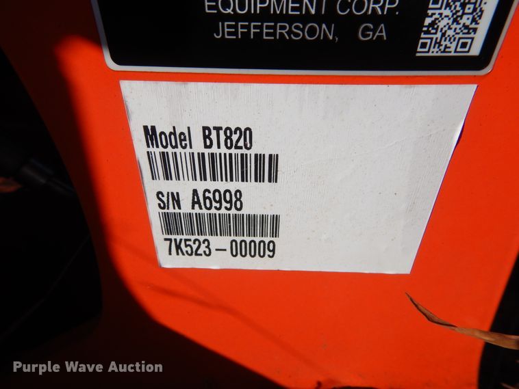 image for item HS9667 Kubota BT820 backhoe attachment