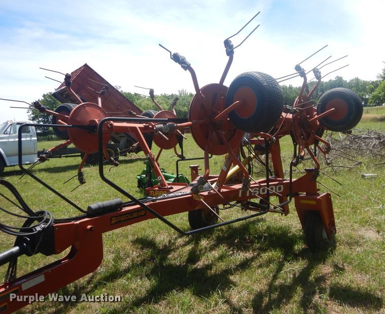 image for item HS9675 Pequea TT6000 hay tedder