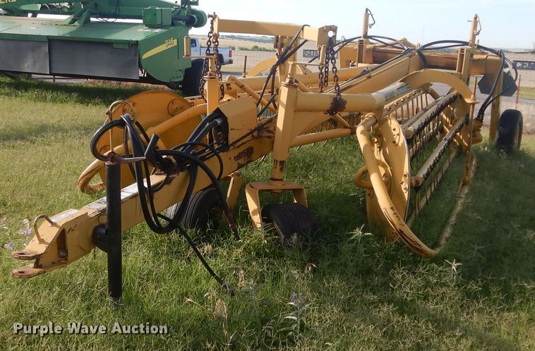 image for item HS9685 Vermeer R23 hay rake