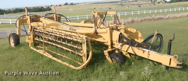 image for item HS9685 Vermeer R23 hay rake