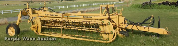 image for item HS9685 Vermeer R23 hay rake
