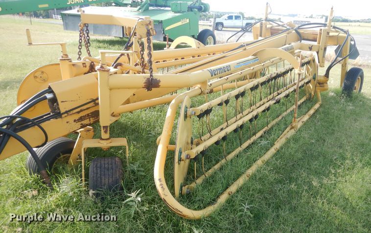 image for item HS9685 Vermeer R23 hay rake