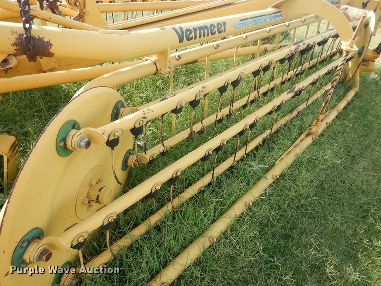 image for item HS9685 Vermeer R23 hay rake