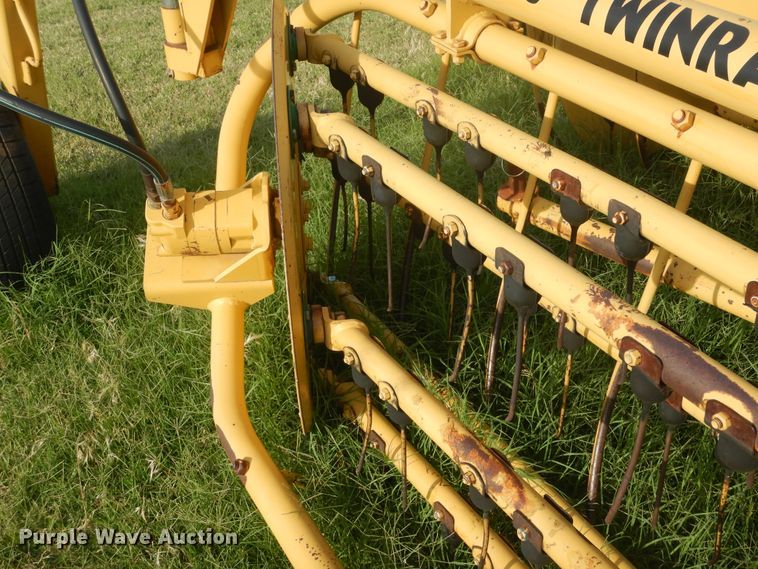 image for item HS9685 Vermeer R23 hay rake