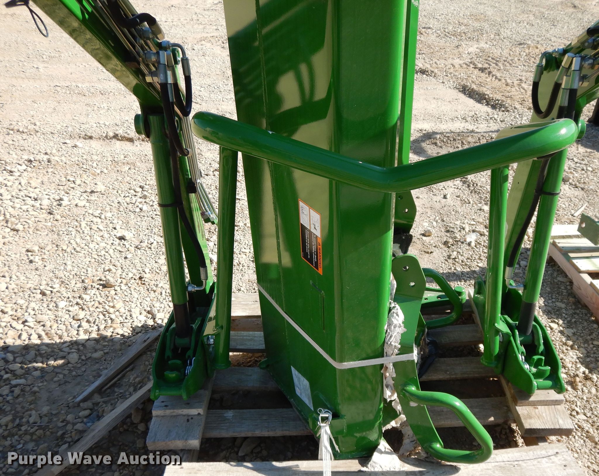 2017 John Deere H120 loader in Abilene, KS Item DG7805 sold Purple Wave