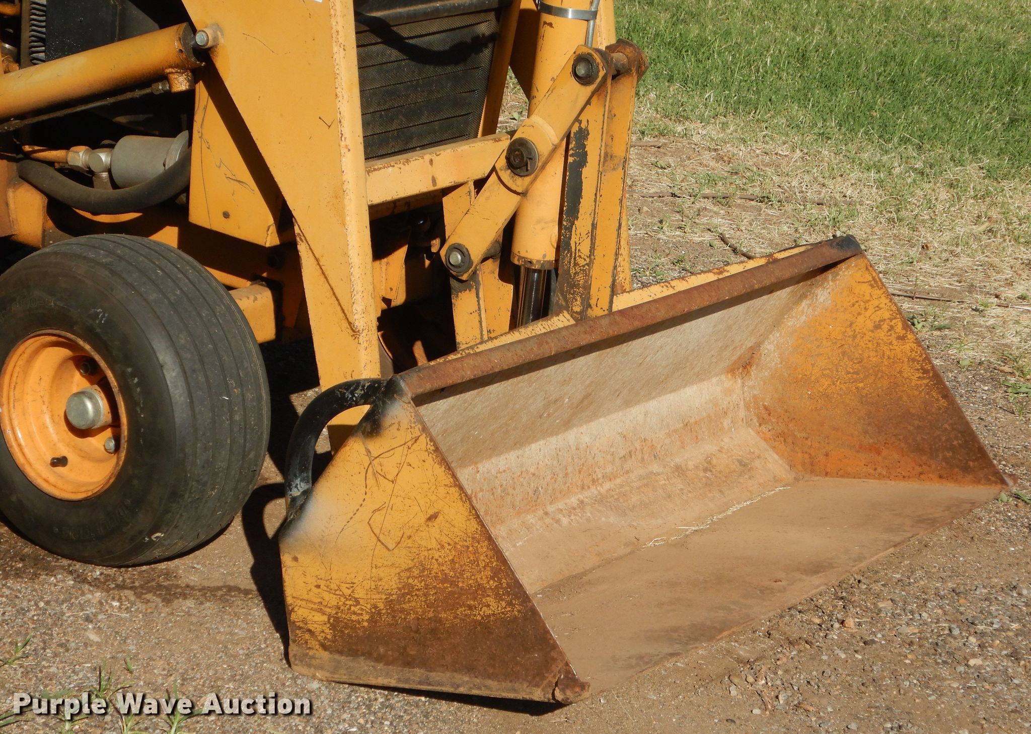 Case 648 tractor in Oklahoma City, OK Item HS9666 sold Purple Wave