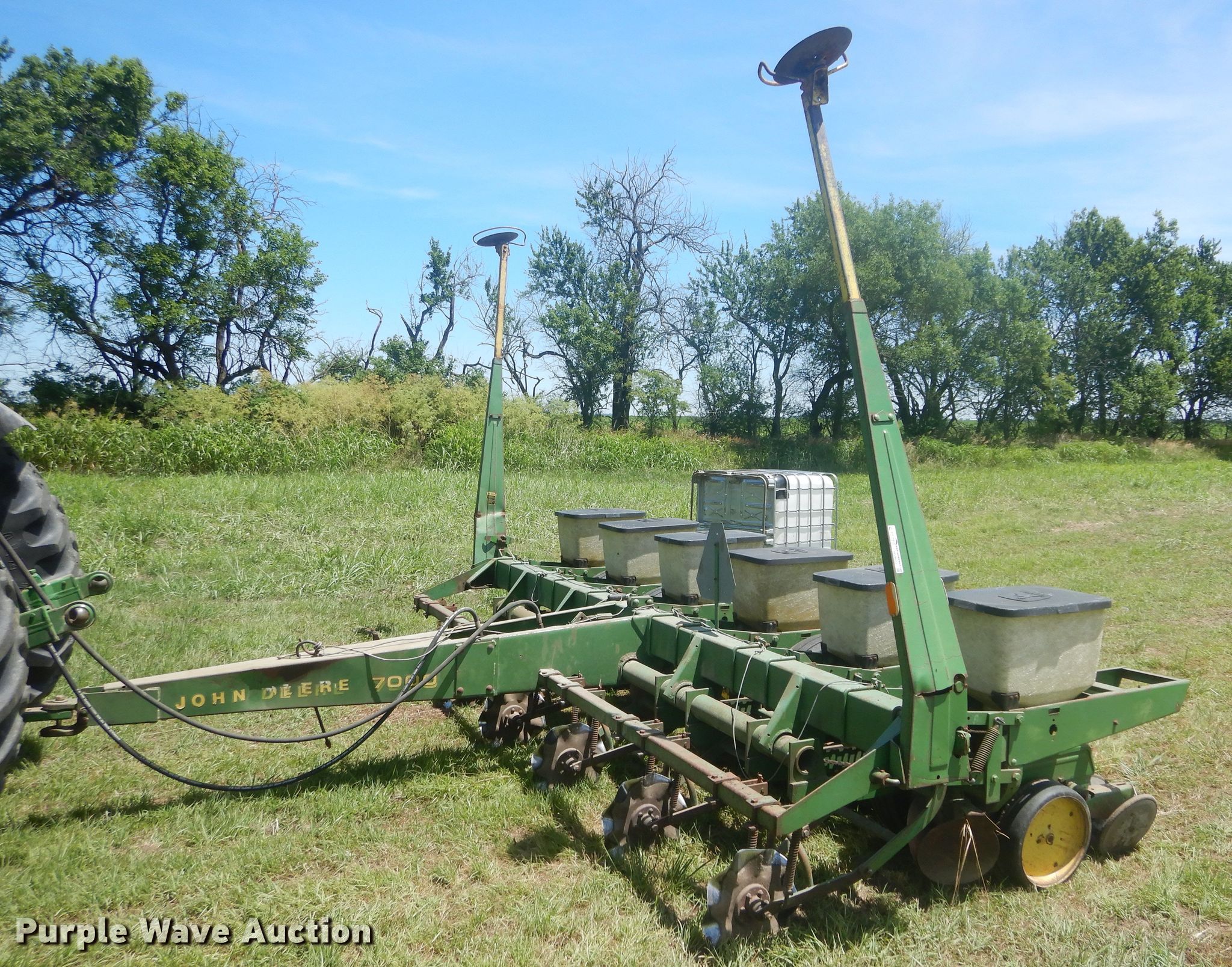 John Deere 7000 no-till planter in Independence, KS | Item HS9673 sold ...