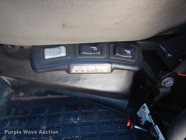 image for item DC4512 2006 Volvo VN  semi truck