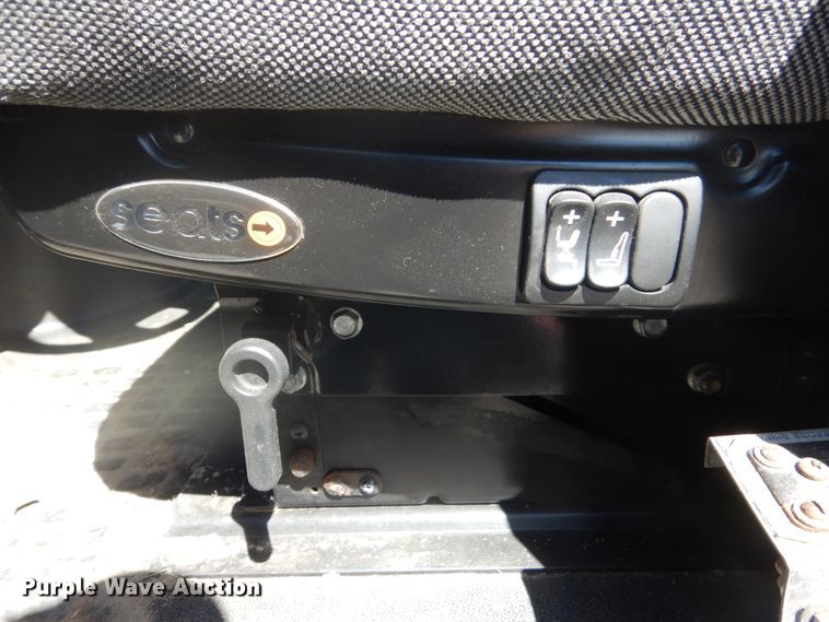 image for item DC4514 2007 Volvo VN  semi truck