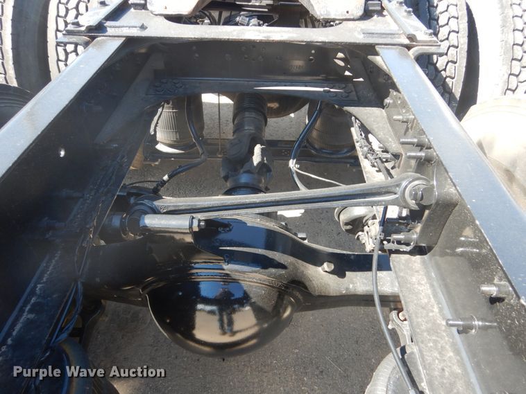 image for item DC4515 2007 Volvo VN  semi truck