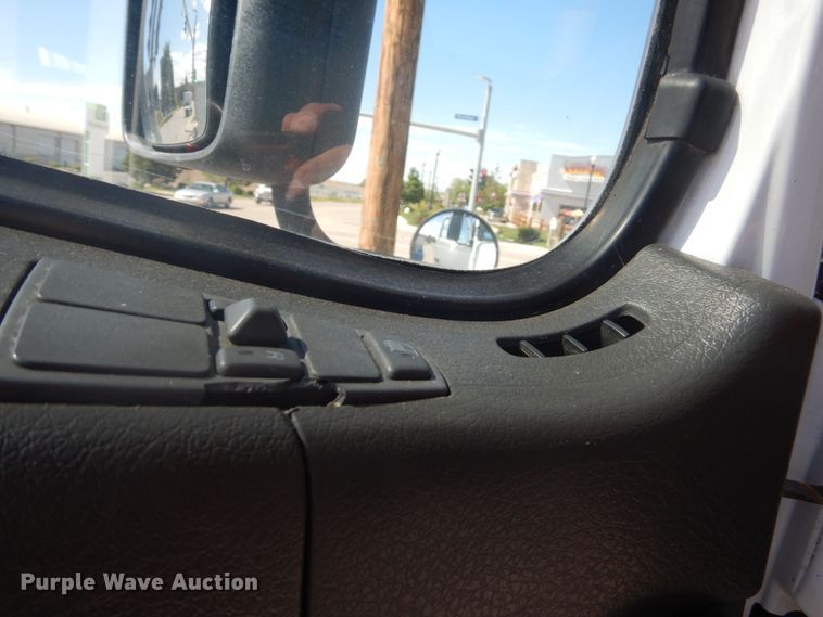 image for item DC4515 2007 Volvo VN  semi truck