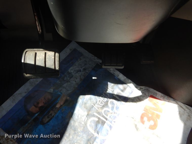 image for item DC4515 2007 Volvo VN  semi truck