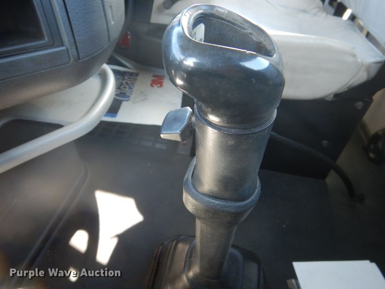 image for item DC4515 2007 Volvo VN  semi truck