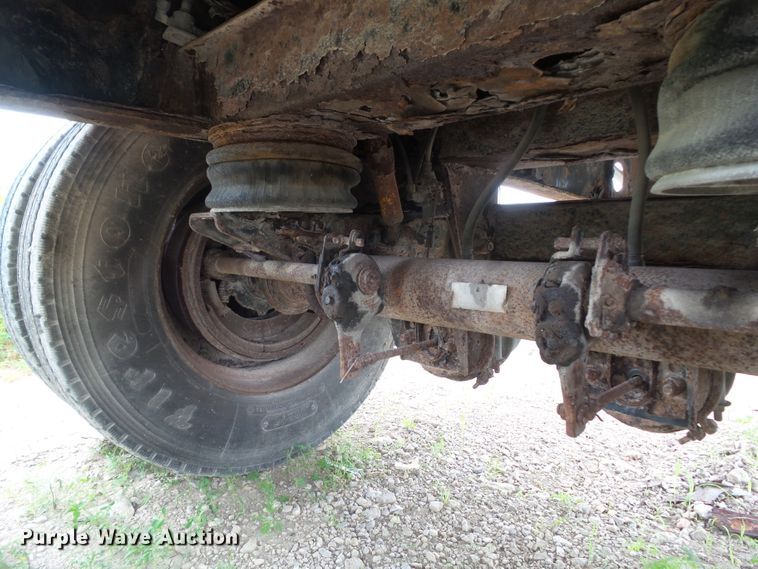 image for item DF0836 1997 Transcraft Eagle W248X102 flatbed trailer