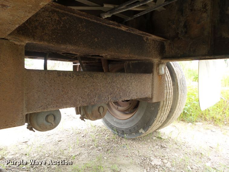 image for item DF0836 1997 Transcraft Eagle W248X102 flatbed trailer