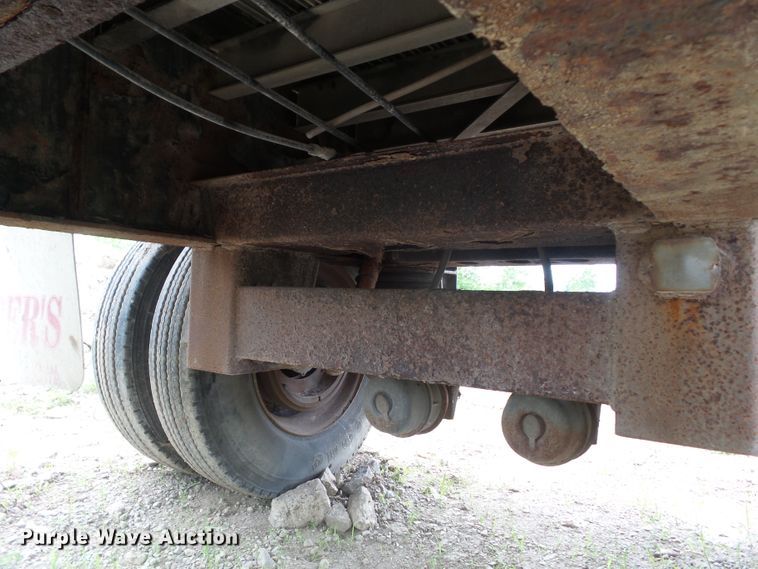 image for item DF0836 1997 Transcraft Eagle W248X102 flatbed trailer